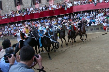 IL PALIO, L’ESSENZA DI SIENA