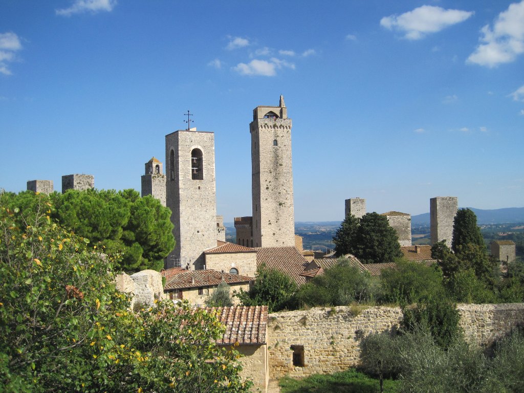 SAN GIMIGNANO, A JUMP TO THE MIDDLE AGES