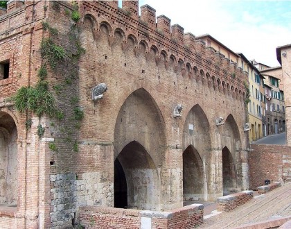 SIENA OFF THE BEATEN TRACK