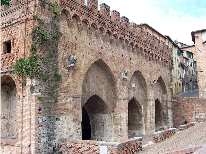 SIENA OFF THE BEATEN TRACK