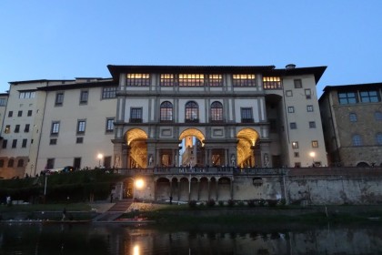 A BOAT TOUR ON THE ARNO RIVER