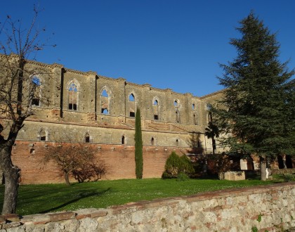 (Italiano) SI VA IN CAMPAGNA! VISITE GUIDATE TRA BORGHI E ABBAZIE NEL TERRITORIO SENESE